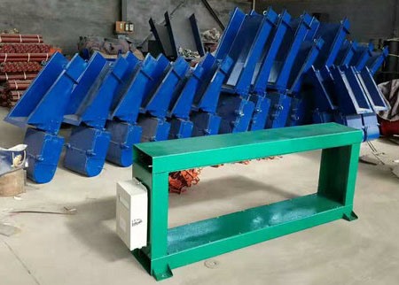 Electromagnetic vibrating feeder