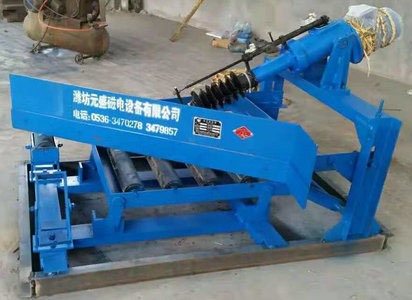 Plough type unloader